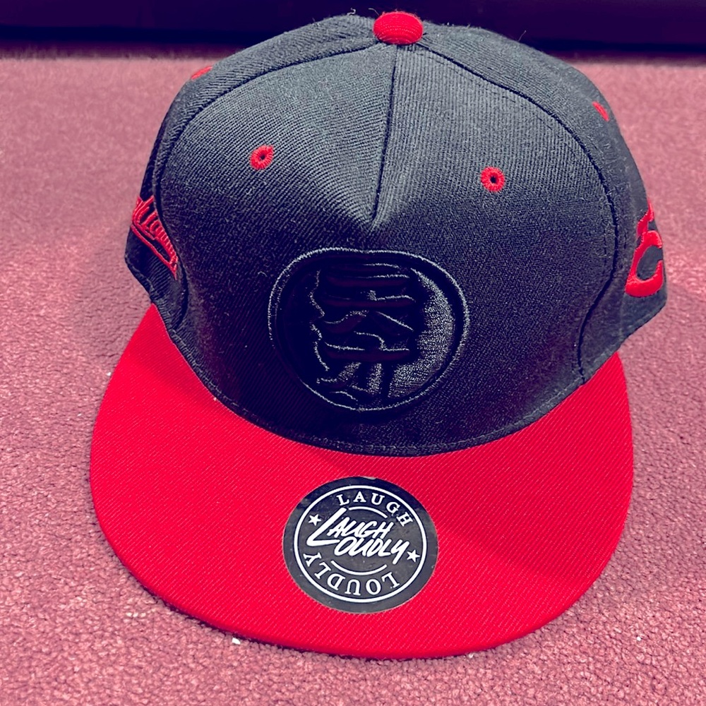 Mint condition cool cap from Laugh Loudly.